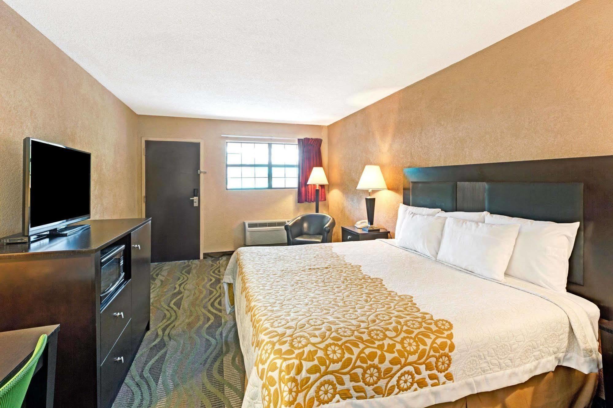 Days Inn By Wyndham Cherokee Near Casino Exterior foto
